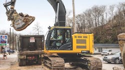 John Deere Exhaust Temperature Management system ensures DPF inlet temperatures are above thresholds required to facilitate active cleaning. John Deere Exhaust Temperature Management system ensures DPF inlet temperatures are above thresholds required to facilitate active cleaning.