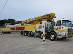 Autocar-ACX-outriggers Autocar-ACX-outriggers