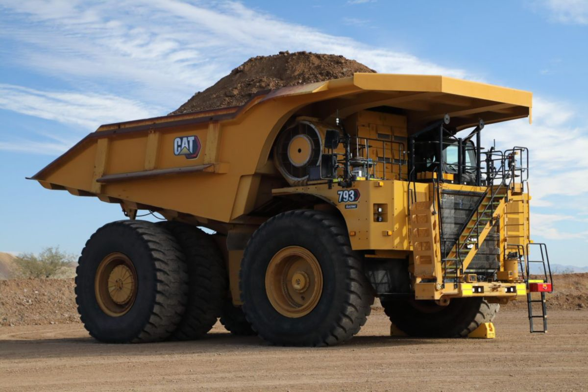 Cat 793 Electric Haul Truck 637d2490b4ca0