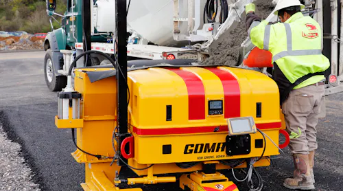 Paving Tight-Radius Curb | Construction Equipment