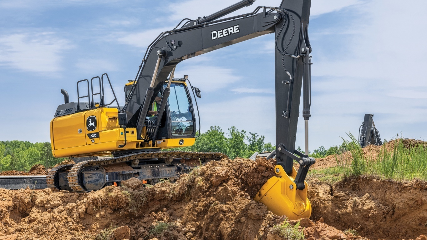 Deere 200 G Tier Excavator