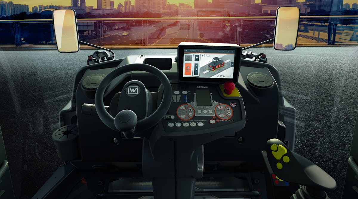 Data input and data output are managed via a dedicated display on the dashboard, which turns with the seat and stays in view of the operator.