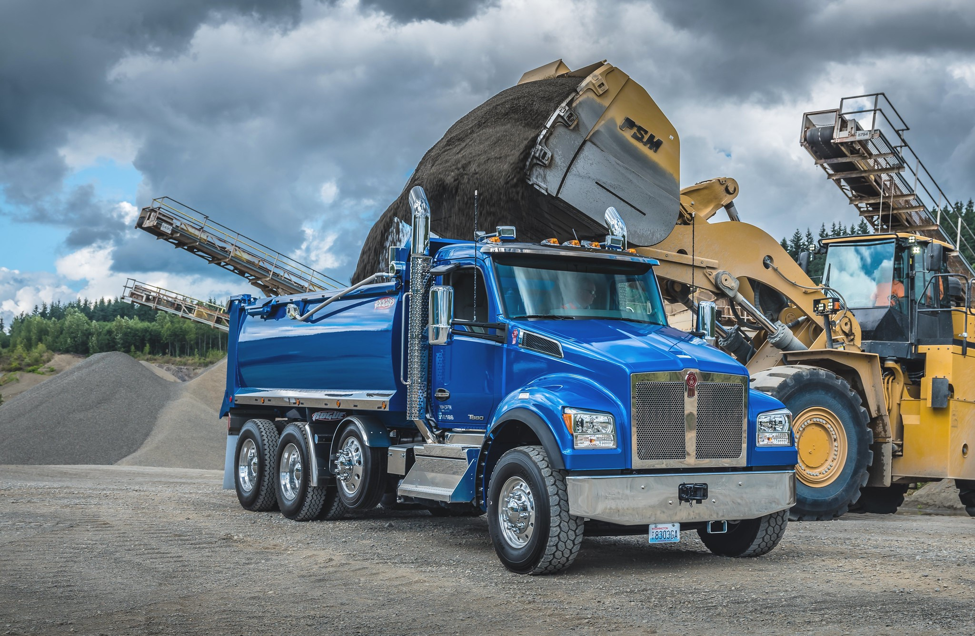 Kenworth T880 with a dump body.