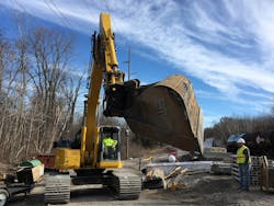 Werk-Brau D-Lock tilt coupler for excavators Werk-Brau D-Lock tilt coupler for excavators