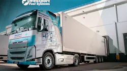 The Westport H2 HPDI fuel system-equipped demonstration truck unloading fresh freight at the Mercadona logistics hub in Getafe, Spain.