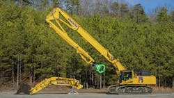 The PC490HRD-11 excavator incorporates the K100 quick-boom-change system. The PC490HRD-11 excavator incorporates the K100 quick-boom-change system.