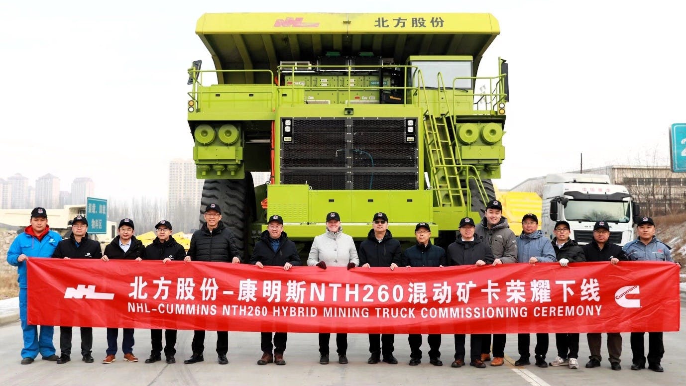 Jenny Bush, Cummins Power Systems president, joined key leaders from Cummins Power Systems China for the commissioning ceremony in the NHL industrial park in Bautou, China.