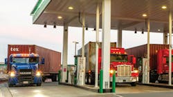 NACFE Natural Gas&apos; Role in Decarbonizing Trucking Report