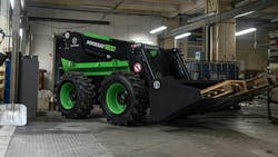 Rockeat 1200 has an operating weight of 7,826 pounds. Rockeat 1200 has an operating weight of 7,826 pounds.