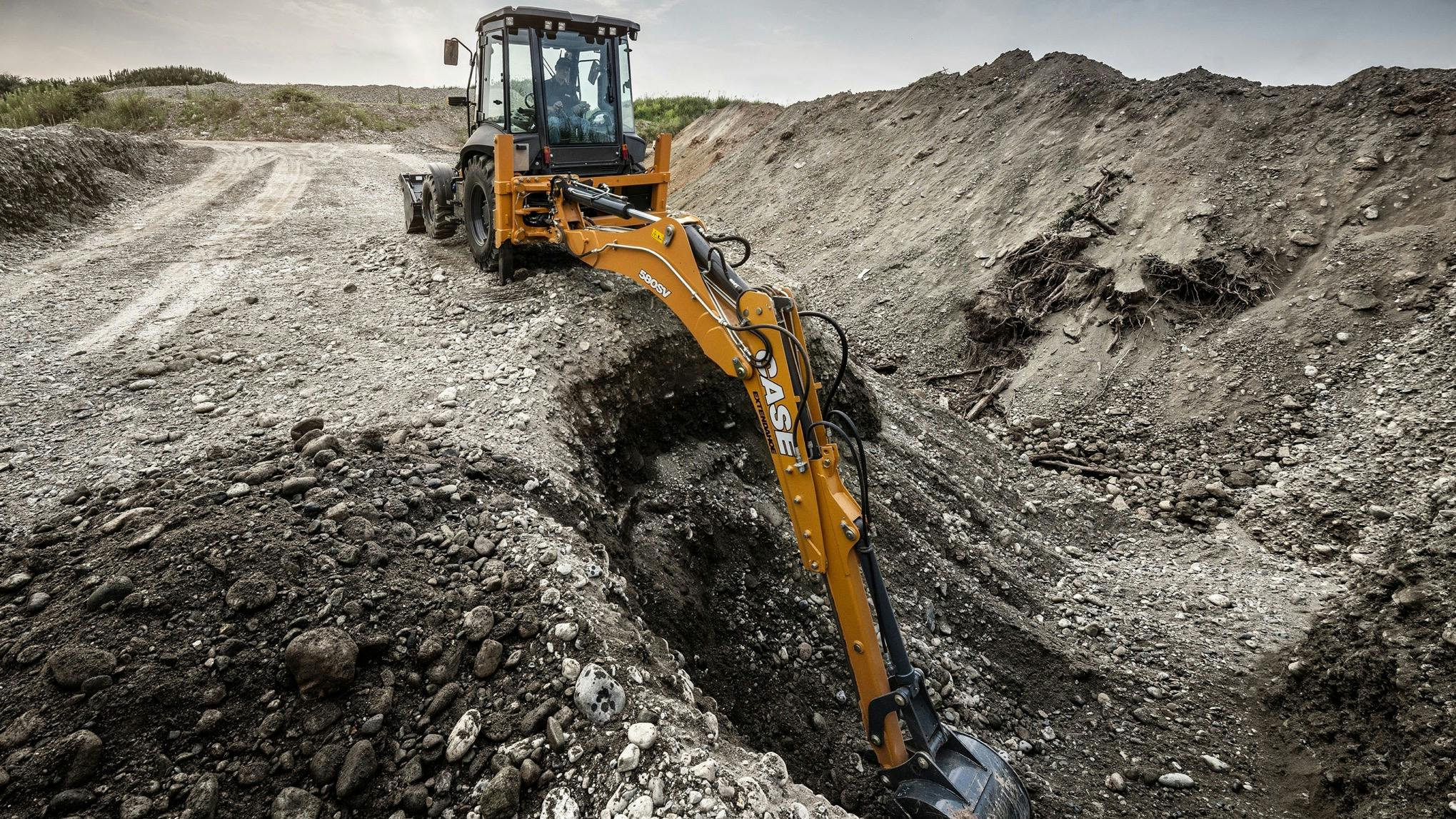 Case 580SV Construction Kings digs to 14 feet 5 inches.