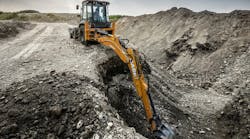 Case 580SV Construction Kings digs to 14 feet 5 inches. Case 580SV Construction Kings digs to 14 feet 5 inches.