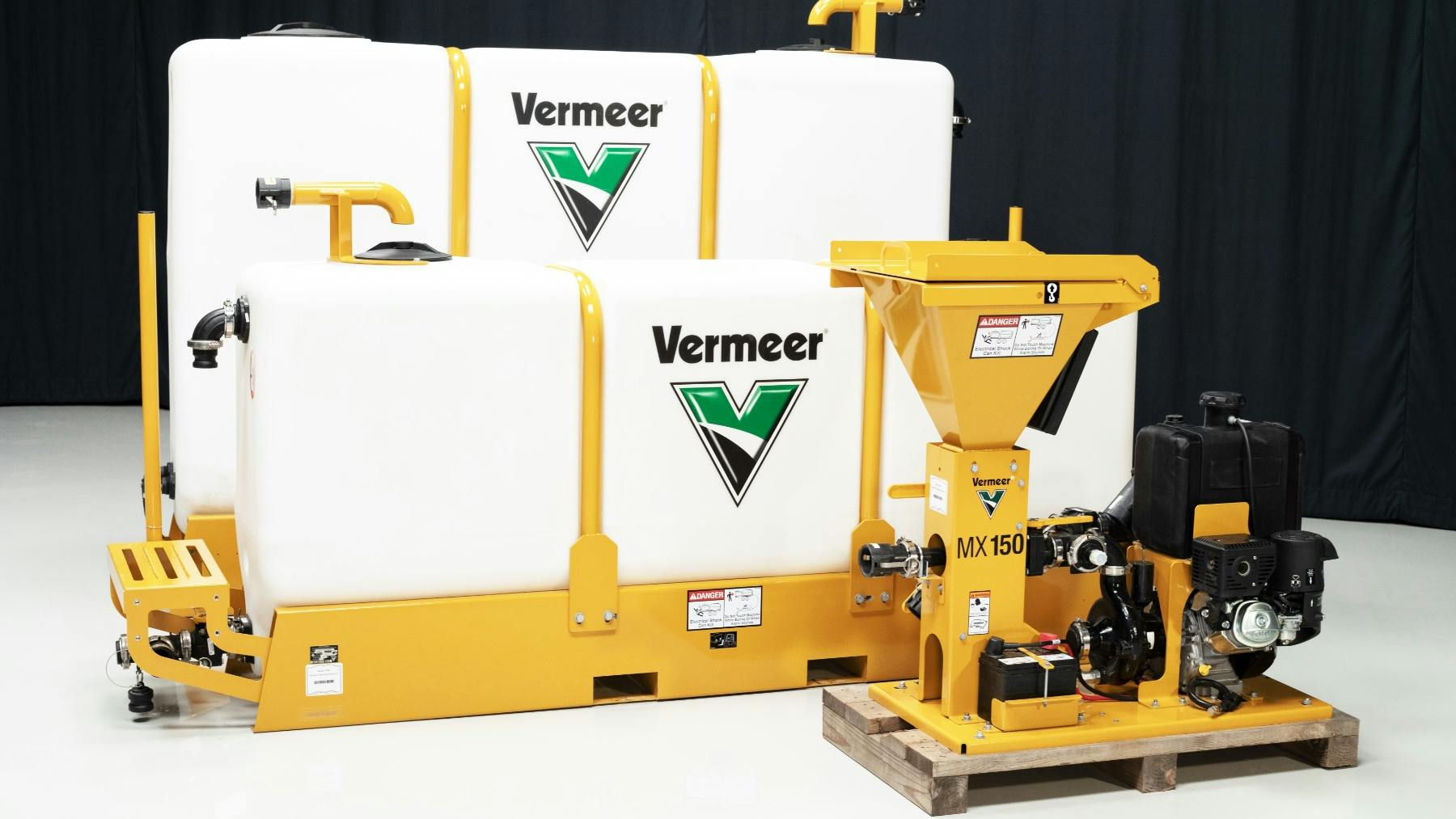 The 24.4-inch narrow tank enables the MX150 to fit on a trailer alongside mid-size directional drills.