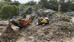 The EC230 Electric excavator features a 600V battery system and has an operating weight of 50,000 to 57,000 pounds and a maximum digging depth of 22 feet 1 inch. The EC230 Electric excavator features a 600V battery system and has an operating weight of 50,000 to 57,000 pounds and a maximum digging depth of 22 feet 1 inch.