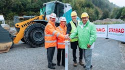 Liebherr and STRABAG representatives at the formal launch. Liebherr and STRABAG representatives at the formal launch.