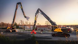 The Volvo EC400 High Reach excavator replaces the EC380EHR, and the EC500 High Reach replaces the EC480EHR. The Volvo EC400 High Reach excavator replaces the EC380EHR, and the EC500 High Reach replaces the EC480EHR.