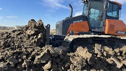 Develon DD130 dozer Develon DD130 dozer