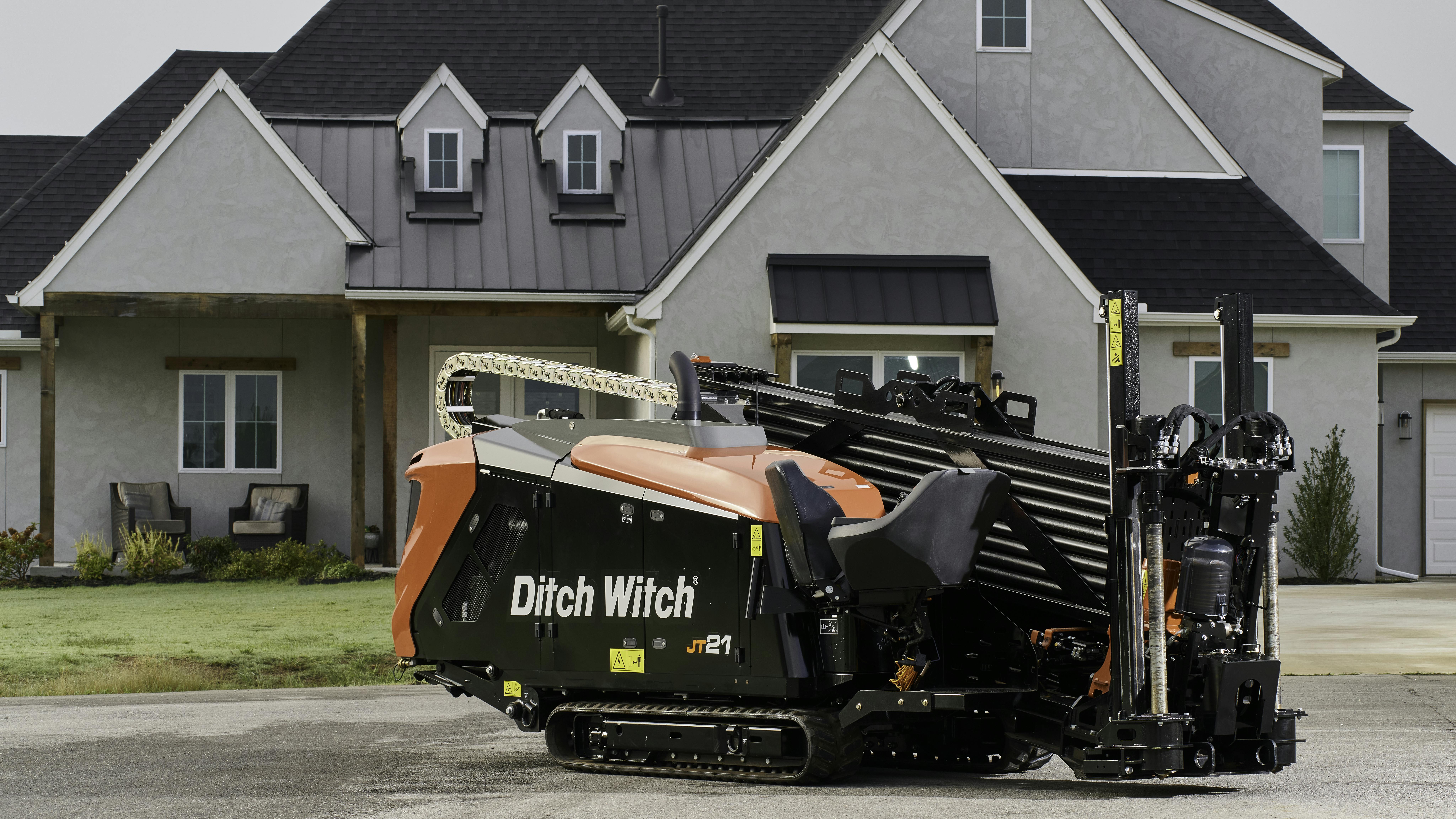 Downhole horsepower on the Ditch Witch JT21 has been increased through improved hydraulic efficiencies and a direct-drive rotation motor.