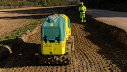 Drum extension kits allow the Ammann ARR 1575-2 to compact widths up to 33.9 inches. Drum extension kits allow the Ammann ARR 1575-2 to compact widths up to 33.9 inches.