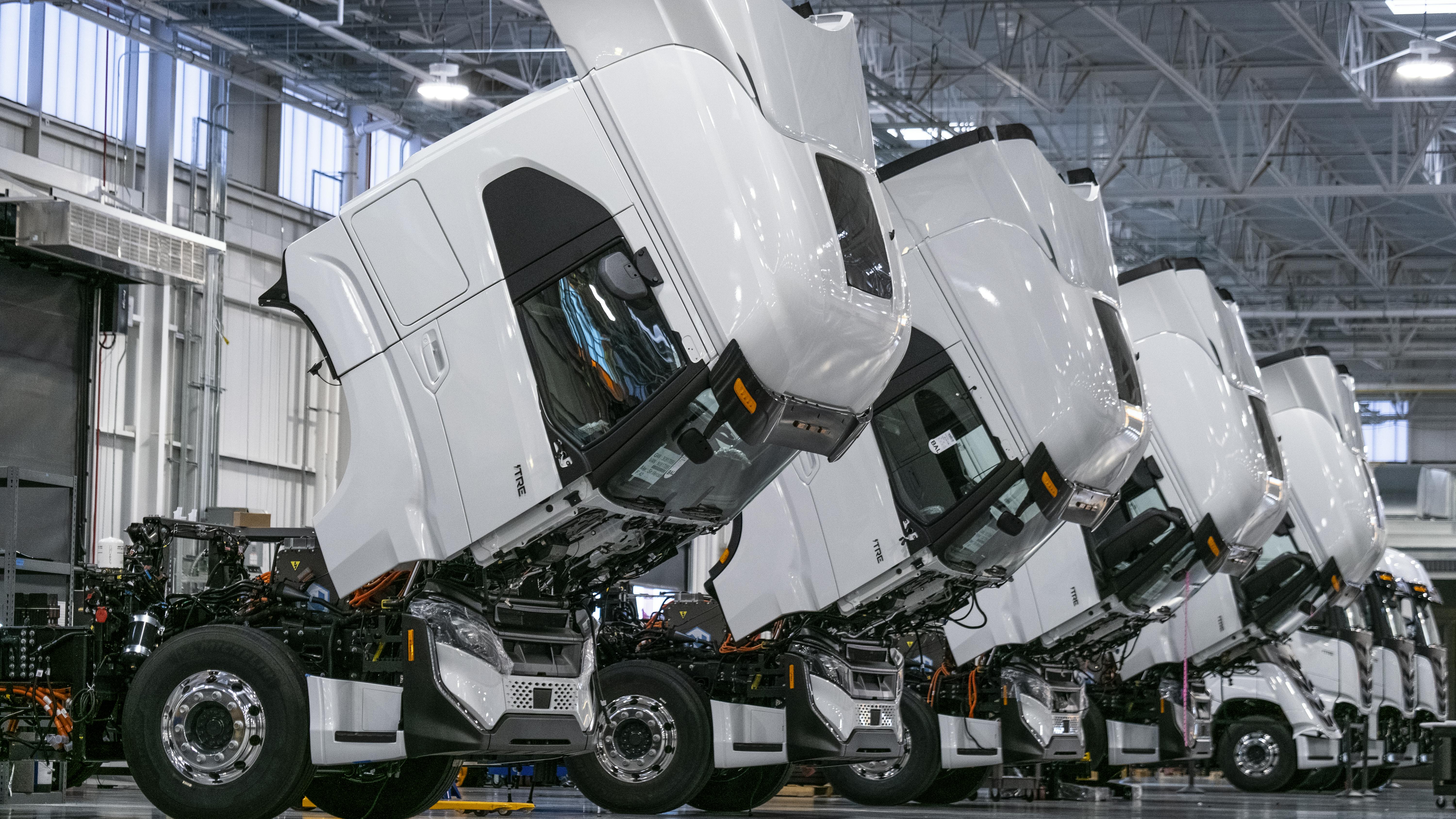 67b74d15039f626a0ddfd56d Nikola Plant