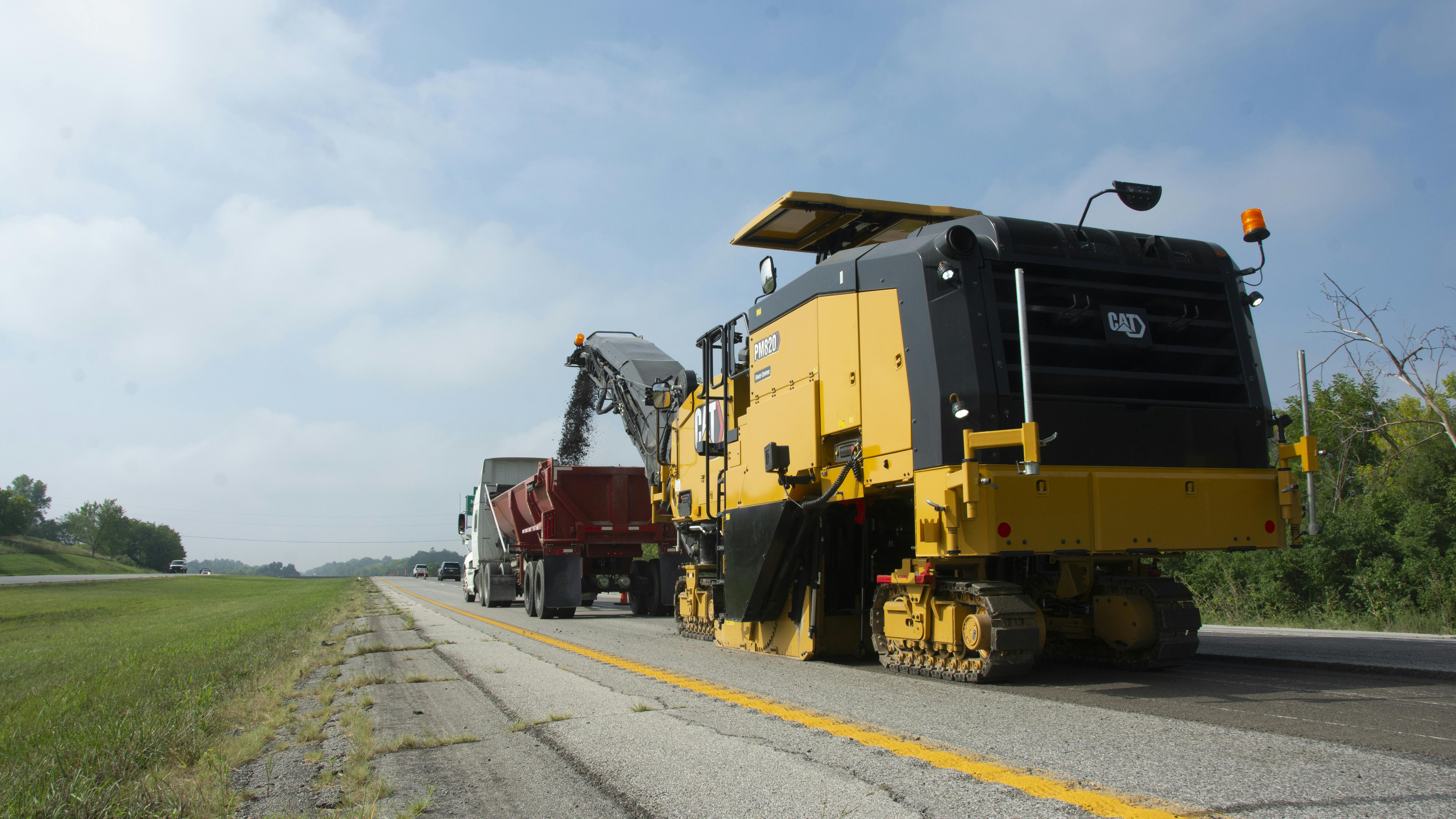 Cat PM820 cold planer.