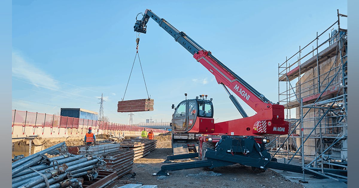 Rotating Telehandlers Look to Turn Heads | Construction Equipment