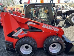 Manitou skid steer Manitou skid steer
