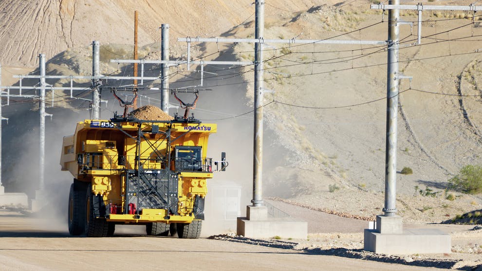 komatsuautonomoustrolley