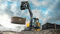 A pre-lift analysis takes into consideration the load’s weight and the machine’s configuration at every stage of the lift. A pre-lift analysis takes into consideration the load’s weight and the machine’s configuration at every stage of the lift.