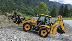 The JCB 4CX Pro backhoe has 109 horsepower and 2WD and 4WD with 28-inch wheels on all four corners. It can be configured with either center mount or sideshift and excavator reach of 14 or 15 feet. The JCB 4CX Pro backhoe has 109 horsepower and 2WD and 4WD with 28-inch wheels on all four corners. It can be configured with either center mount or sideshift and excavator reach of 14 or 15 feet.