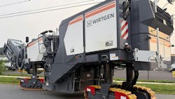 The automated lube system was installed on a Wirtgen W-220 XFi milling machine. The automated lube system was installed on a Wirtgen W-220 XFi milling machine.