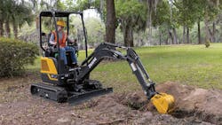 Deere 17 P Tier mini excavator. Deere 17 P Tier mini excavator.