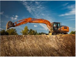 Hitachi Construction Machinery ZX210LC-7H excavator with boom stretching out Hitachi Construction Machinery ZX210LC-7H excavator with boom stretching out