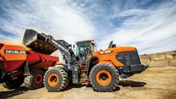 Develon wheel loader dumping Develon wheel loader dumping