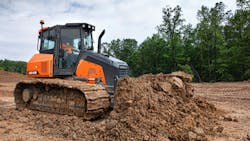 Develon DD130 dozer Develon DD130 dozer