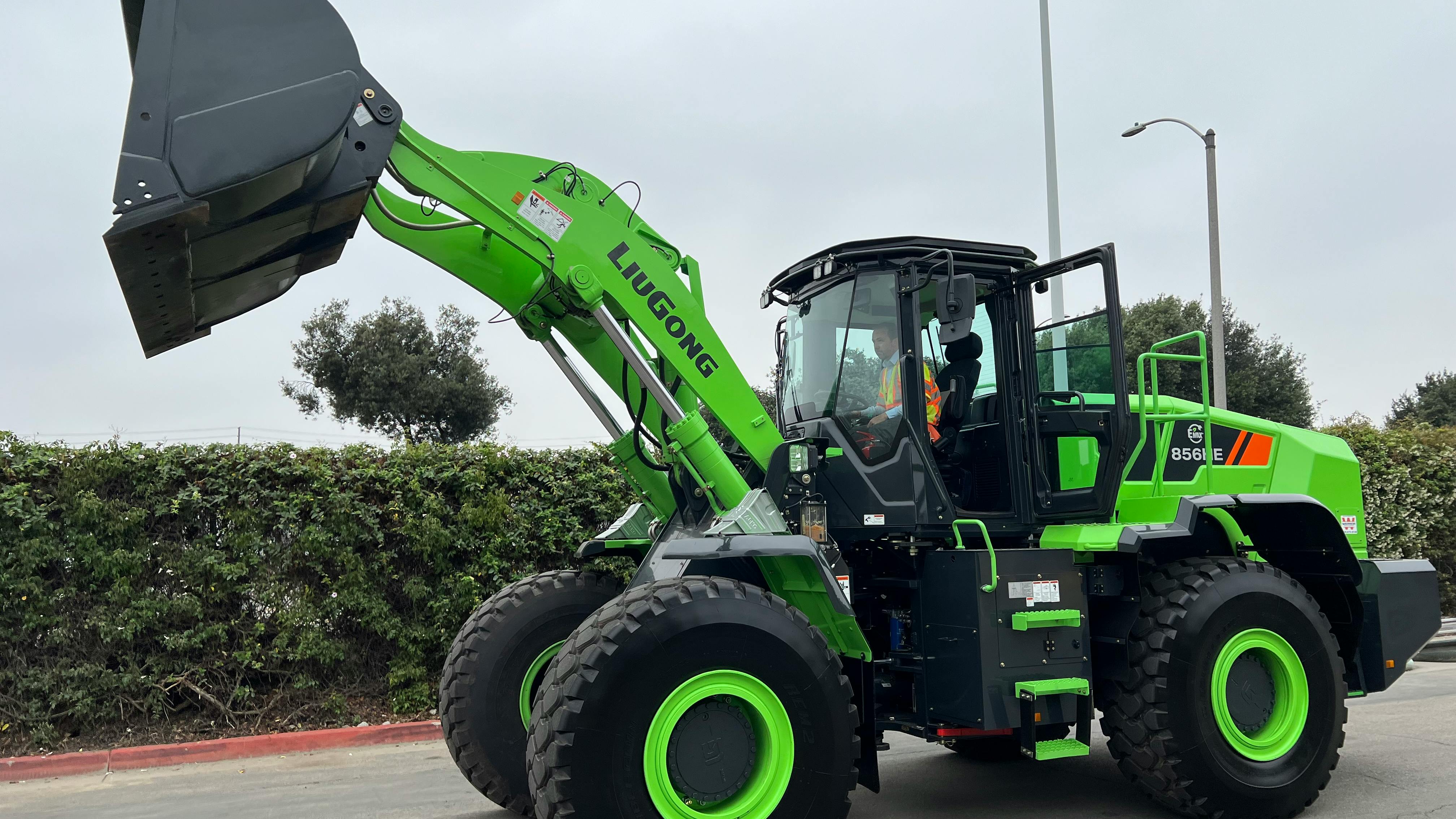 A LiuGong electric wheel loader owned by Los Angeles County. Photo by Frank Raczon, Construction Equipment.