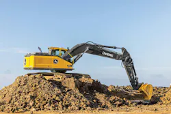 John Deere 210 P Tier excavator digging in the dirt John Deere 210 P Tier excavator digging in the dirt