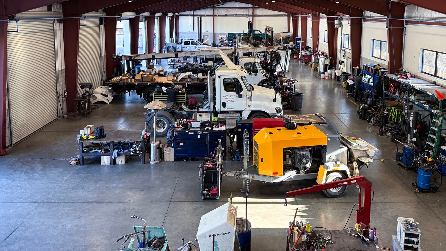 Equipment service shop