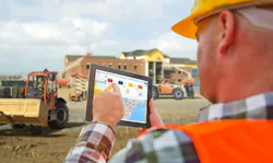 Fleet manager using JLG's ClearSky Smart Fleet telematics system. Fleet manager using JLG's ClearSky Smart Fleet telematics system.
