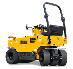 Sakai TS160-4 pneumatic tire roller on a white background.