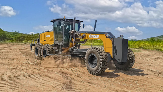 CASE GR935 Motor Grader rolling large.