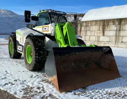 JCB hydrogen telehandler sitting in on a snow English jobsite.