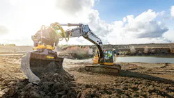 A Topcon MC-Max grade control excavator module being used with an Engcon tiltrotator.
