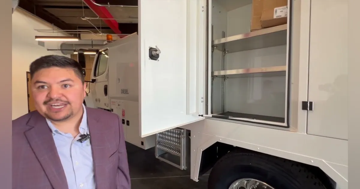 Sage Oil Vac 1,000-Gallon Fuel & Lube Truck Walk-Around