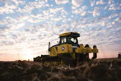 John Deere 850 X-Tier dozer about to use its ripper.