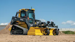 Deere CTL with box blade static