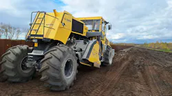 BOMAG recycler on road seen from rear