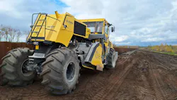 BOMAG recycler on road seen from rear