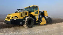 BOMAG RS 650-2 recycler/stabilizer working on road
